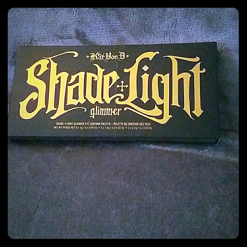 Kat Von D Shade & Light glimmer contour palette